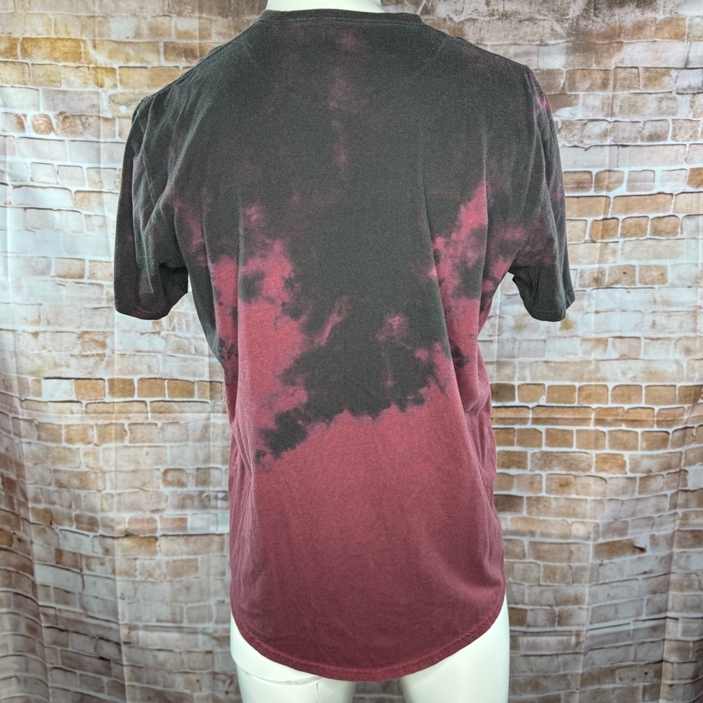 Hollister Men’s Short Sleeve Tie-Dye T-Shirt - Size: XL - Red / Black - Picture 4 of 5